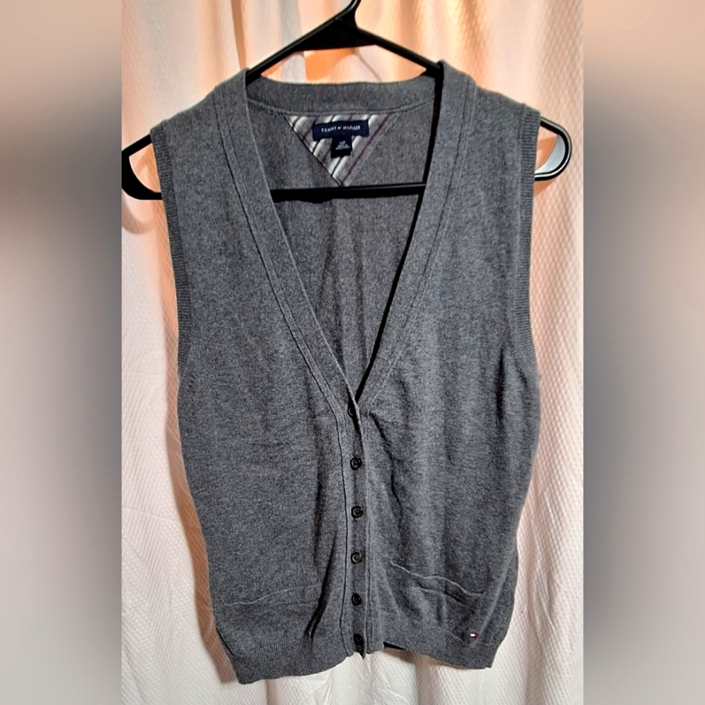 Tommy Hilfiger Vneck Button Up Light Sweater Vest (size S)